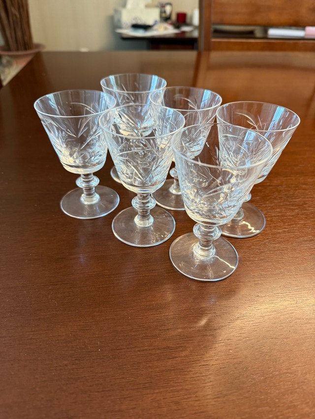 Six Laurentian Crystal liqueur glasses