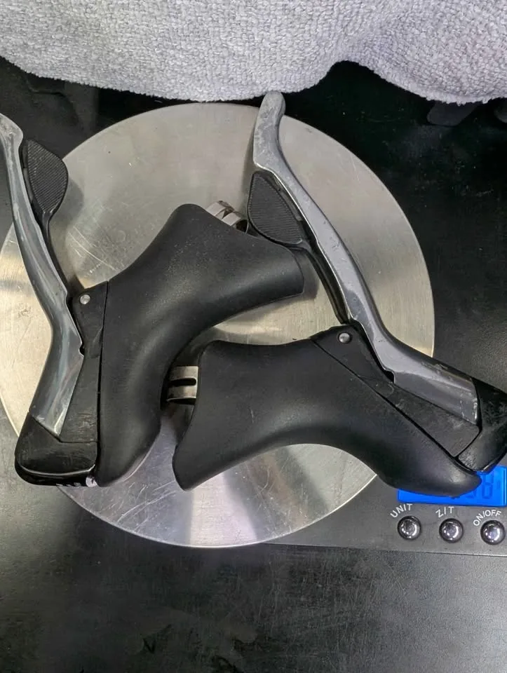 Shimano ST-5600/ST-5603 3X10 SHIFT/BRAKE LEVERS, NEW HOODS image indicator(6)