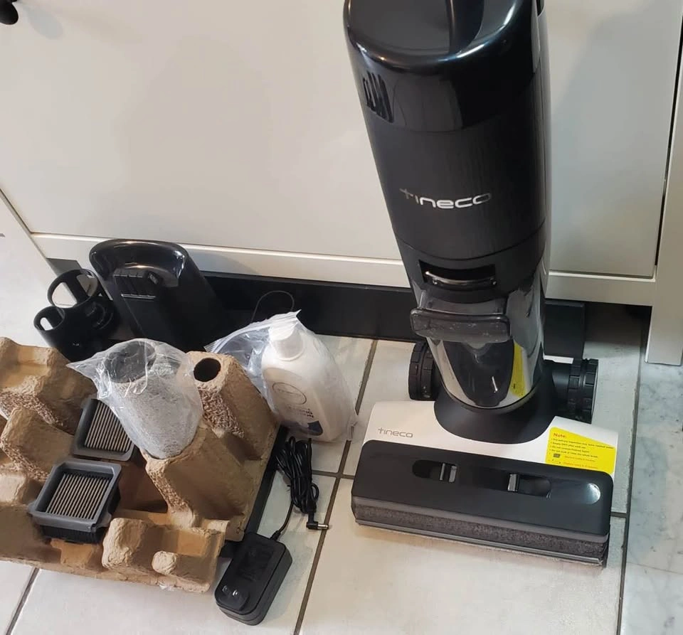 Tineco Floor One S7 Pro Smart Cordless Floor Washer - photo 2