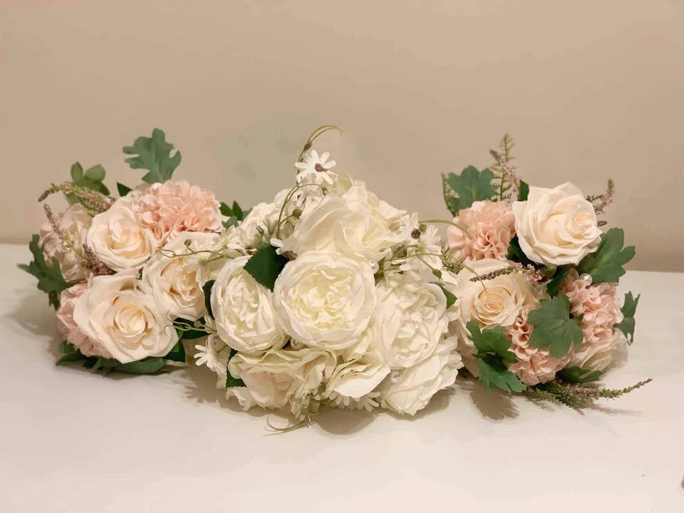 3 wedding bouquets (1 for bride, 2 for bridesmaids)