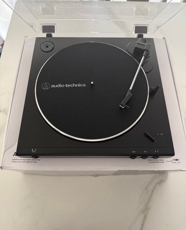 Audio-Technica AT-LP60X Turntable - photo 4