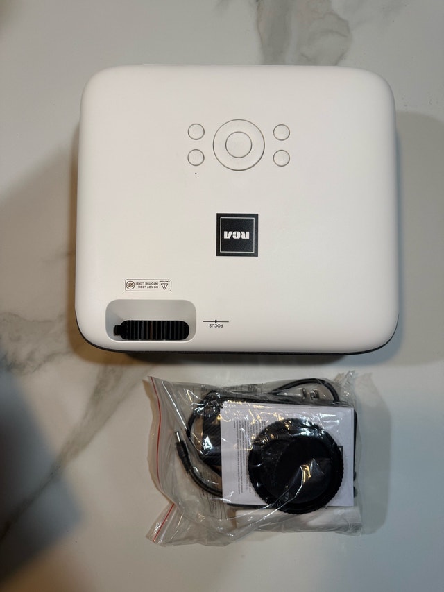 RCA Home Theater Projector RPJ275 - photo 2