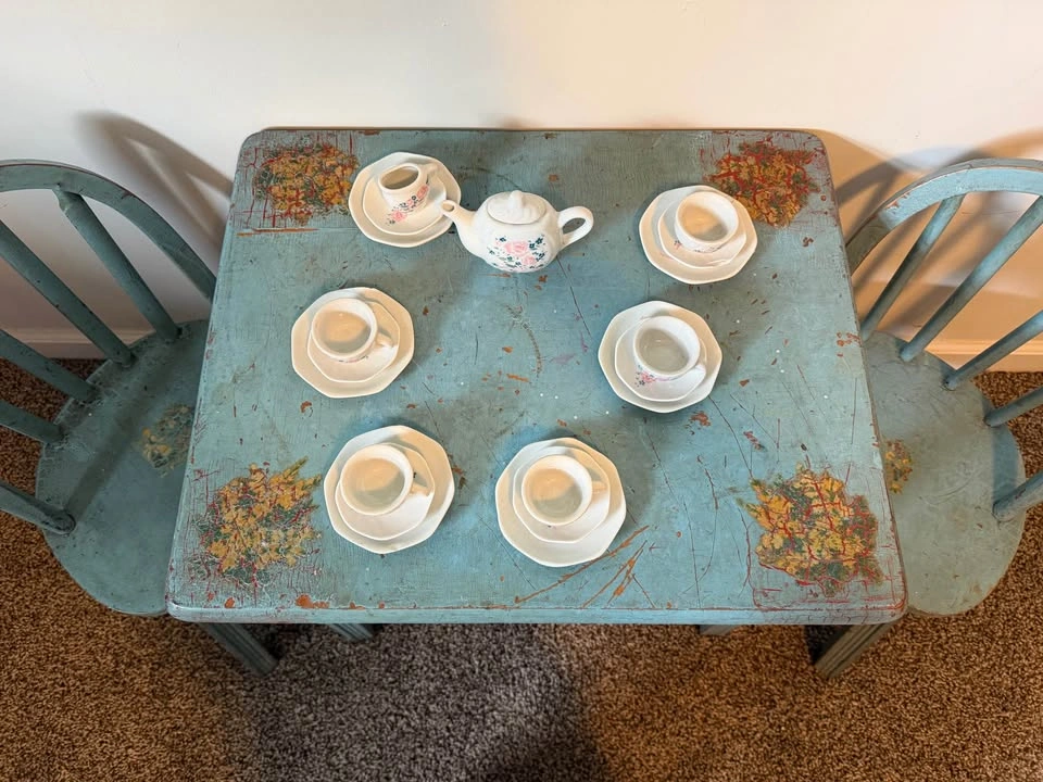 Antique Childrens Table and Chairs Set - photo 5
