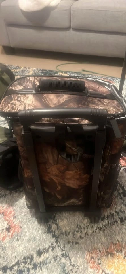 ULINE Rolling Camouflage Cooler Bag - photo 3