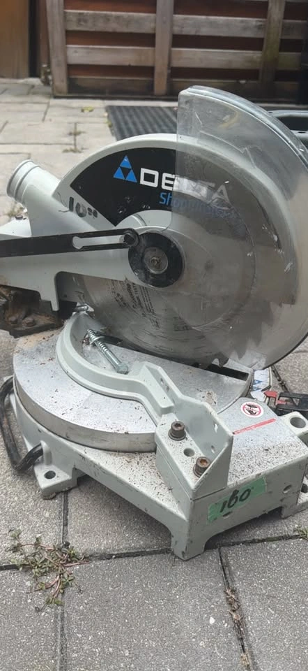 Delta 10 inch Miter Saw - photo 2