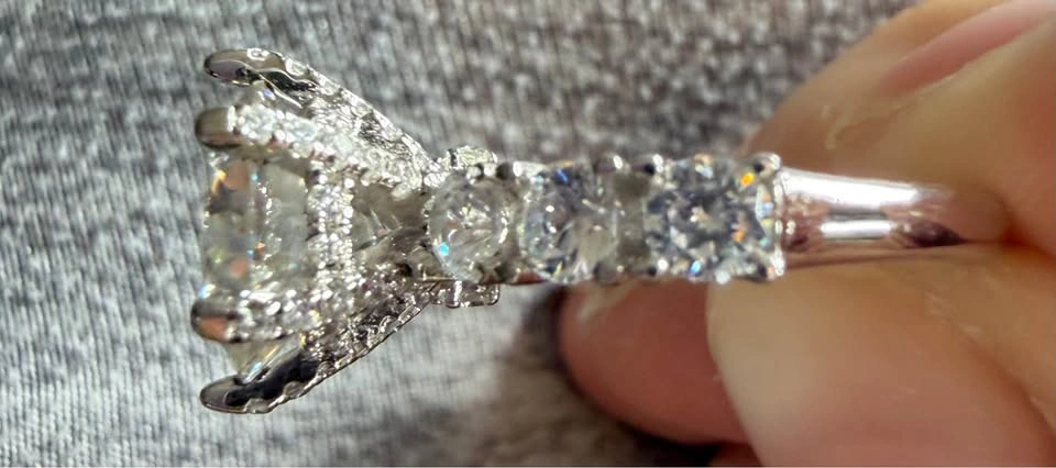 Gorgeous 4ct Sterling Silver Moissanite Engagement Ring - photo 4