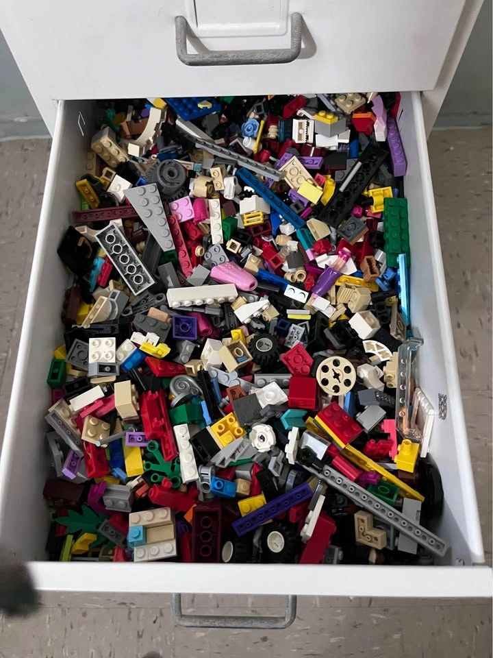 NEED OUT BY 09/05! Bulk LEGO Set - photo 2