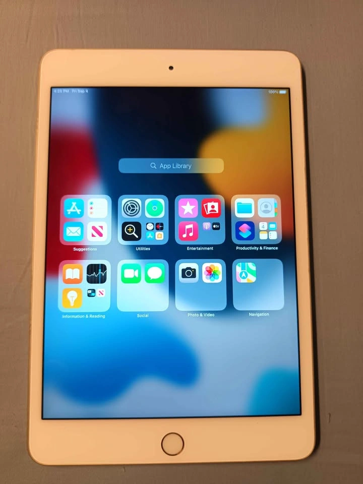 iPad Mini 4 128GB WiFi 7.9" Gold Tablet Good Condition - photo 4