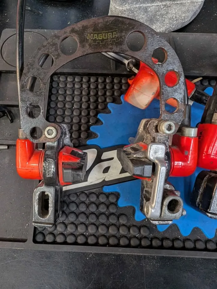 Magura Evolution HS33 Brakes + 4 New Pads image indicator(2)