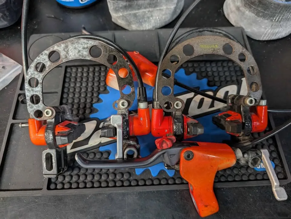 Magura Evolution HS33 Brakes + 4 New Pads image indicator(4)