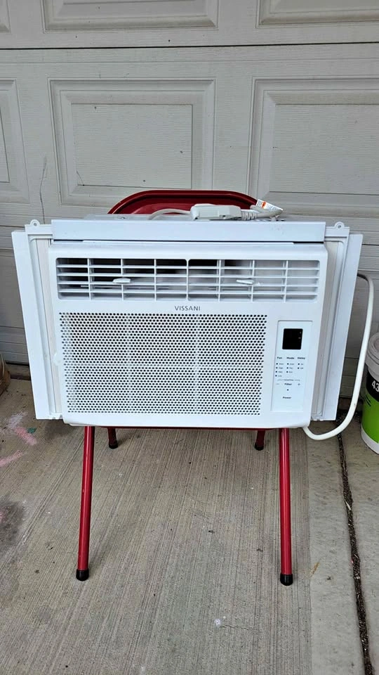 Vissani Working AC Unit