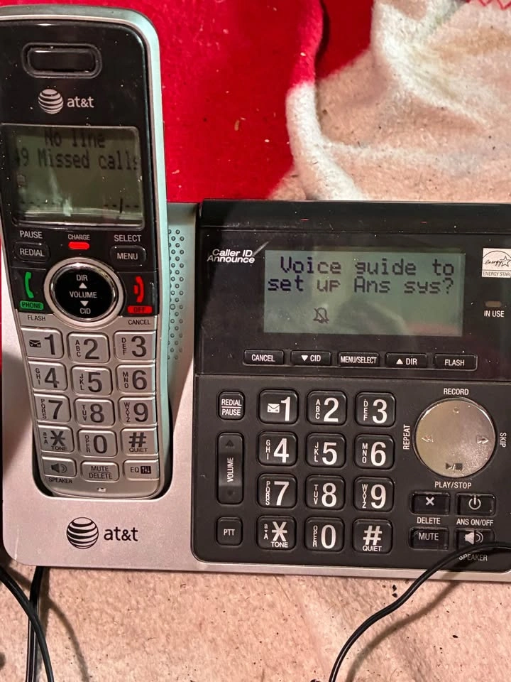 AT&T 3 handset caller id cordless phone answering machine - photo 2