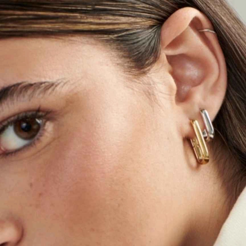 Suzie Medium Huggie Earrings - photo 2