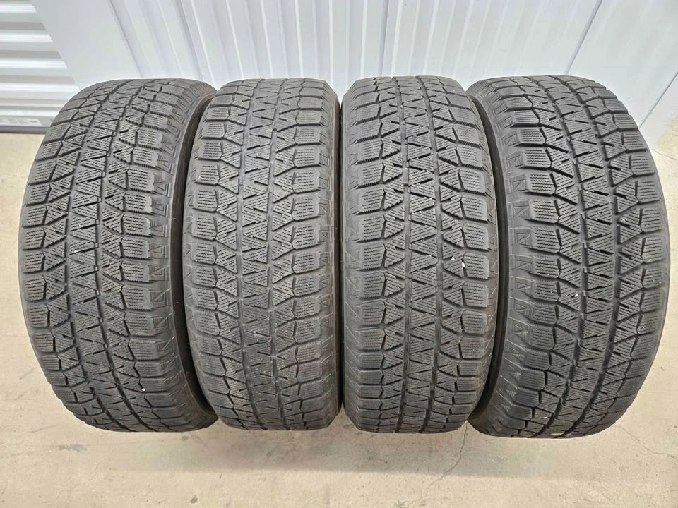 Bridgestone Blizzak Winter Tires 205/60R16 - photo 2