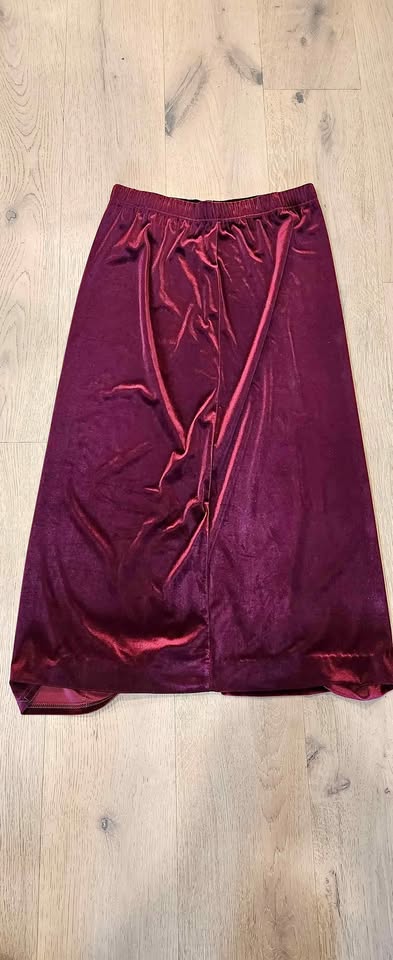 Vintage midi length velvet skirt (circa mid-90s)