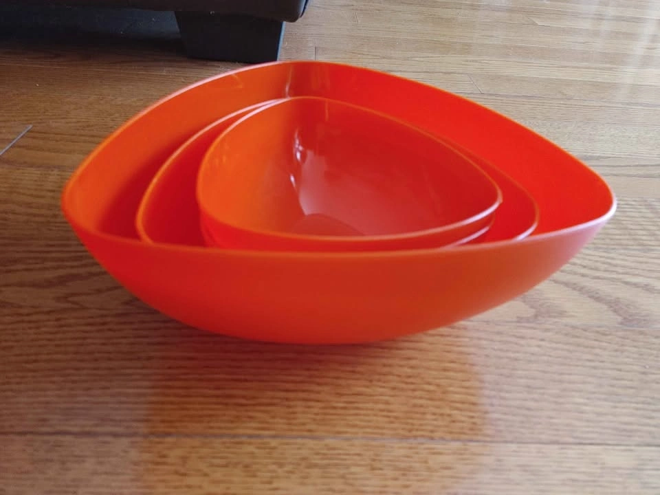 Set of 4 Red Nesting Bowls - photo 3