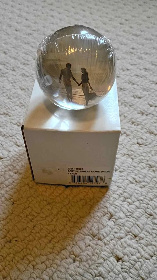 Acrylic Sphere Frame 2in Dia