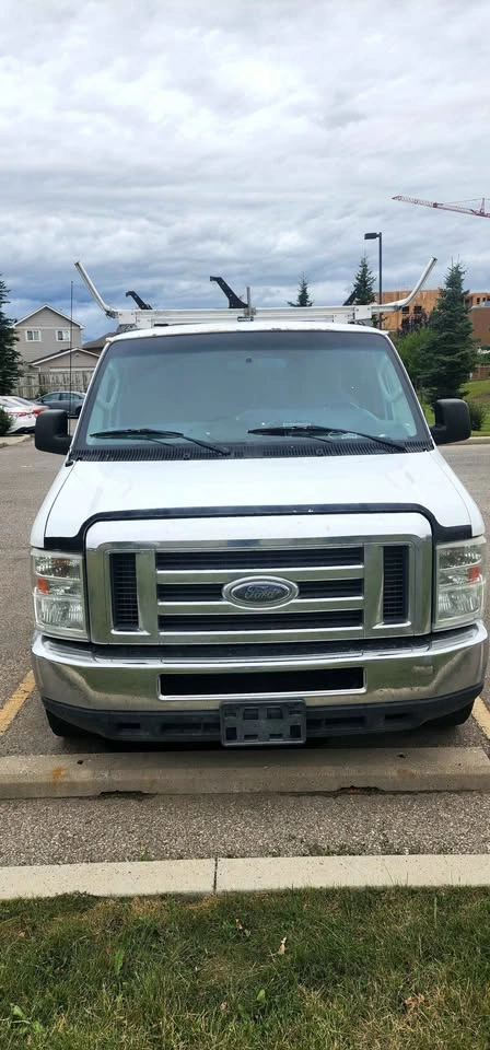 2013 Ford Econoline E250 Cargo - photo 2
