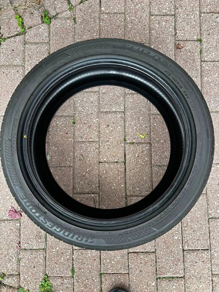 Bridgestone Turanza EL440 215/45R18 1 Tire
