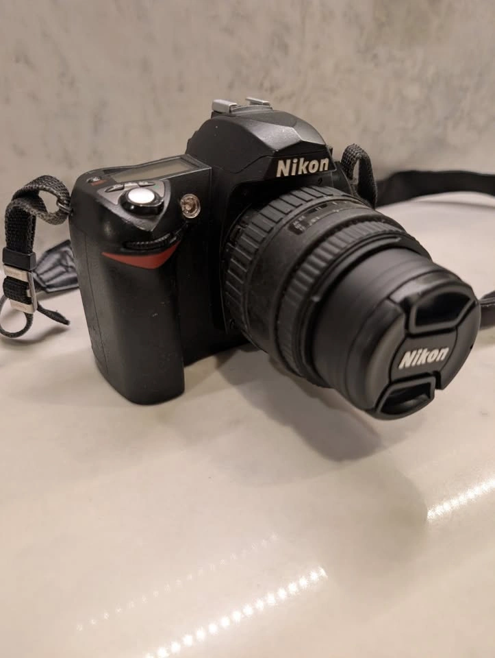 Nikon D70 DSLR Camera Kit w/ Sigma 28-80mm AF Macro Lens - photo 2