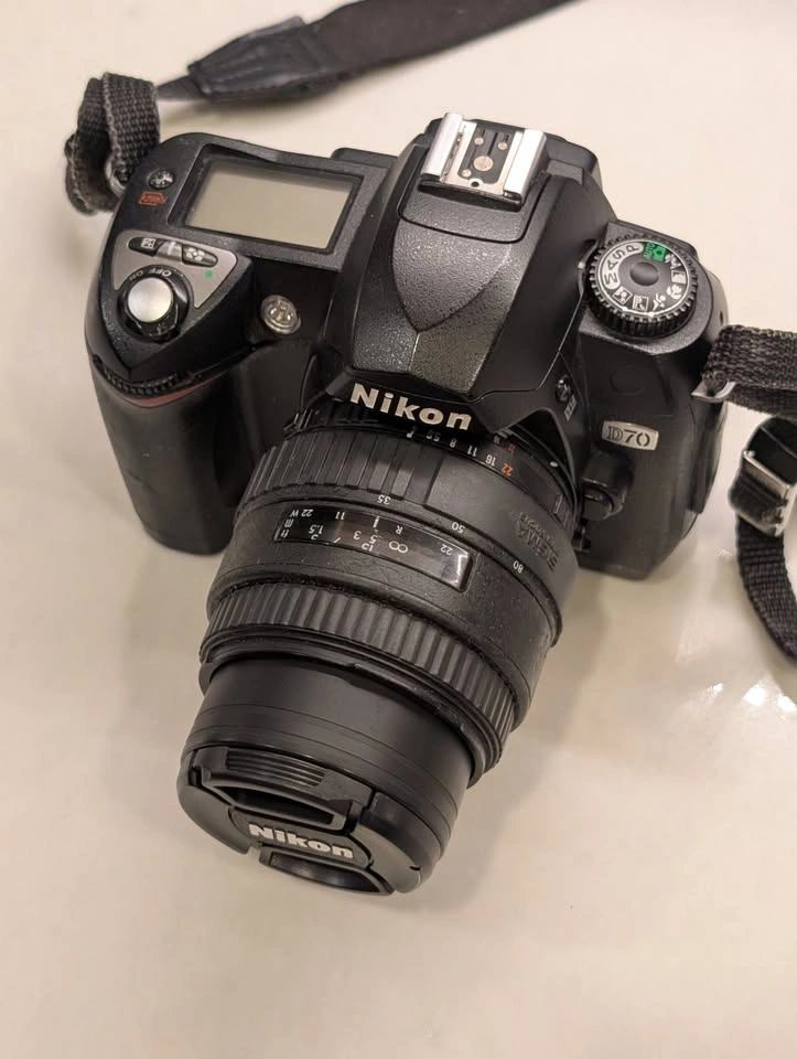 Nikon D70 DSLR Camera Kit w/ Sigma 28-80mm AF Macro Lens - photo 4