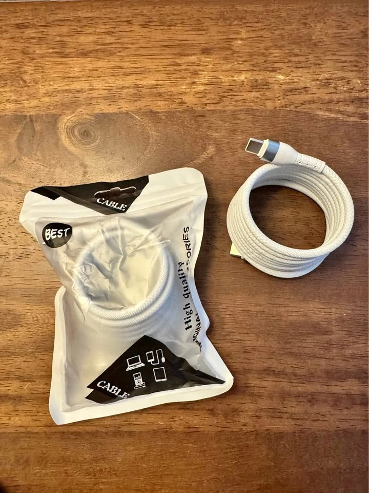 Magnetic USB-C Cable – Brand New