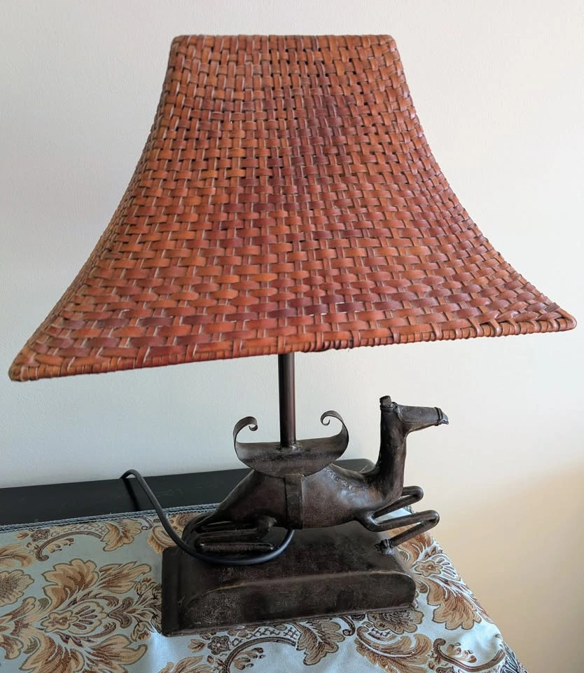 Vintage Orientalist Camel Table Lamp with Woven Leather Pagoda S - photo 3