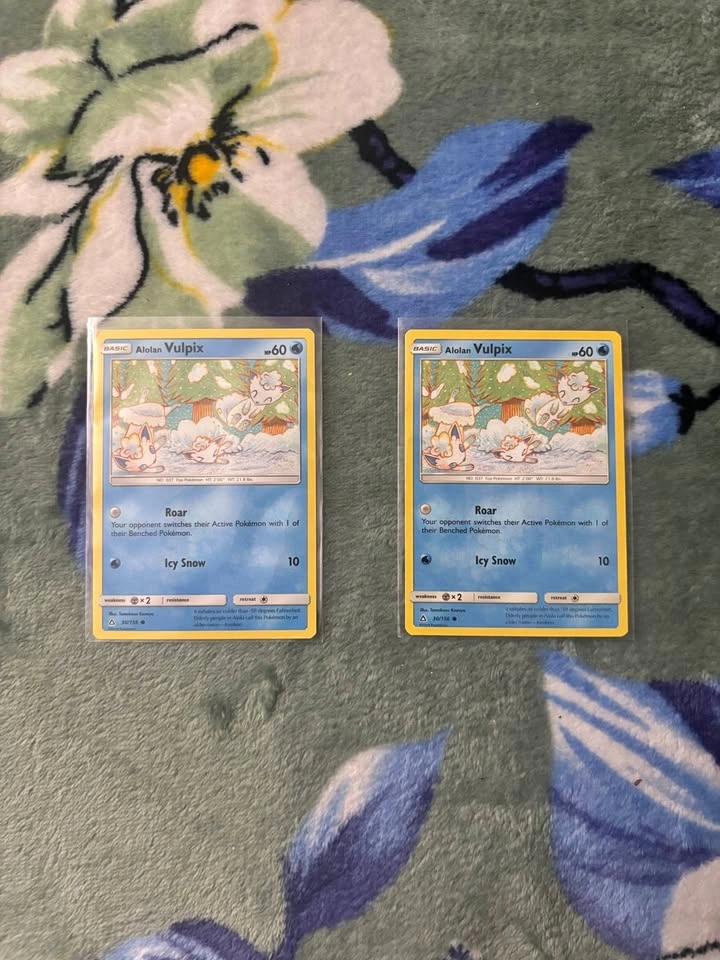 2x Alolan Vulpix Pokemon Cards - Ultra Prism 30/156