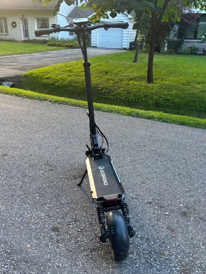 EcoRoad ES6 DUAL Motor Electric Scooter - 2000W / 55km/h - photo 4