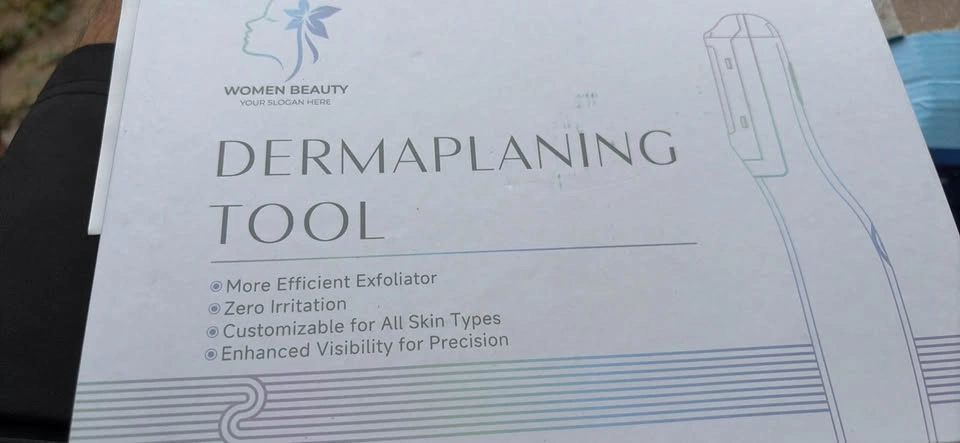 Rechargeable Dermaplaning Tool with 3 Speeds and LED Light - photo 3