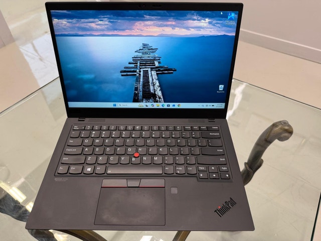 Premium Lenovo ThinkPad X1 Carbon Intel i7 Gen 8 Touchscreen - photo 2