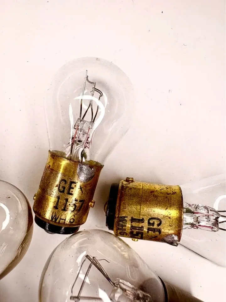 GE 1157 Automotive Light Bulbs - photo 2