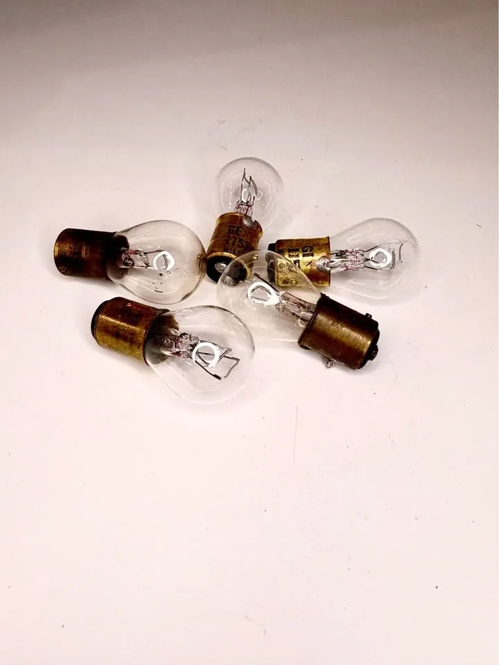 GE 1157 Automotive Light Bulbs - photo 4