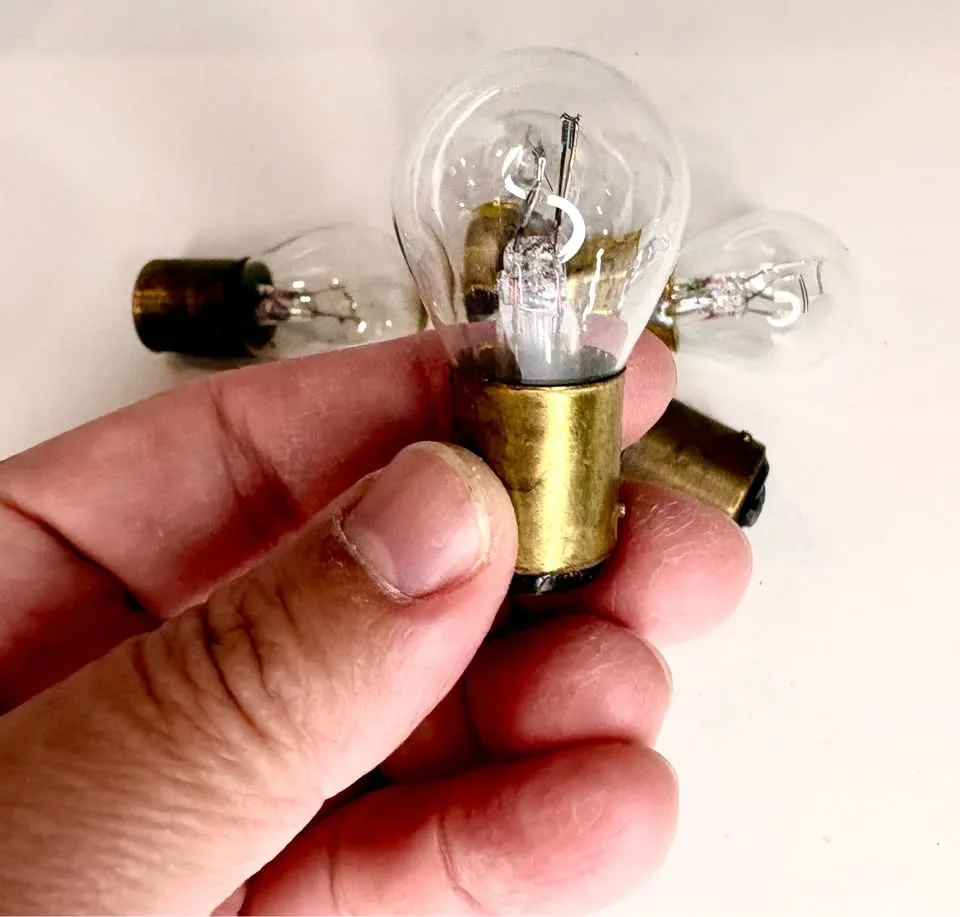 GE 1157 Automotive Light Bulbs - photo 5