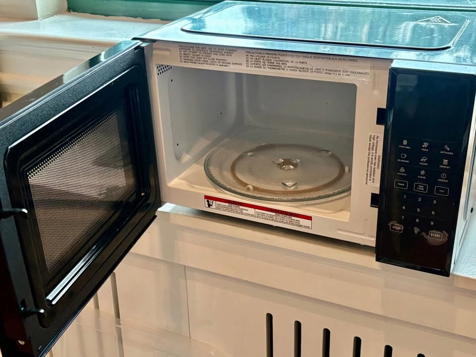 Chefman Microwave - photo 2