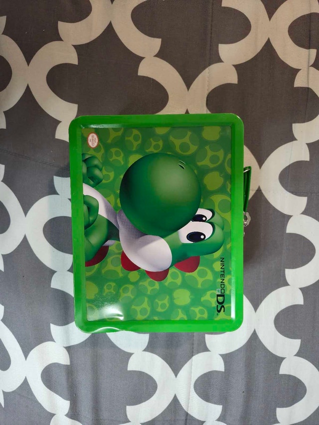 Nintendo ds lite yoshi limited edition - photo 2