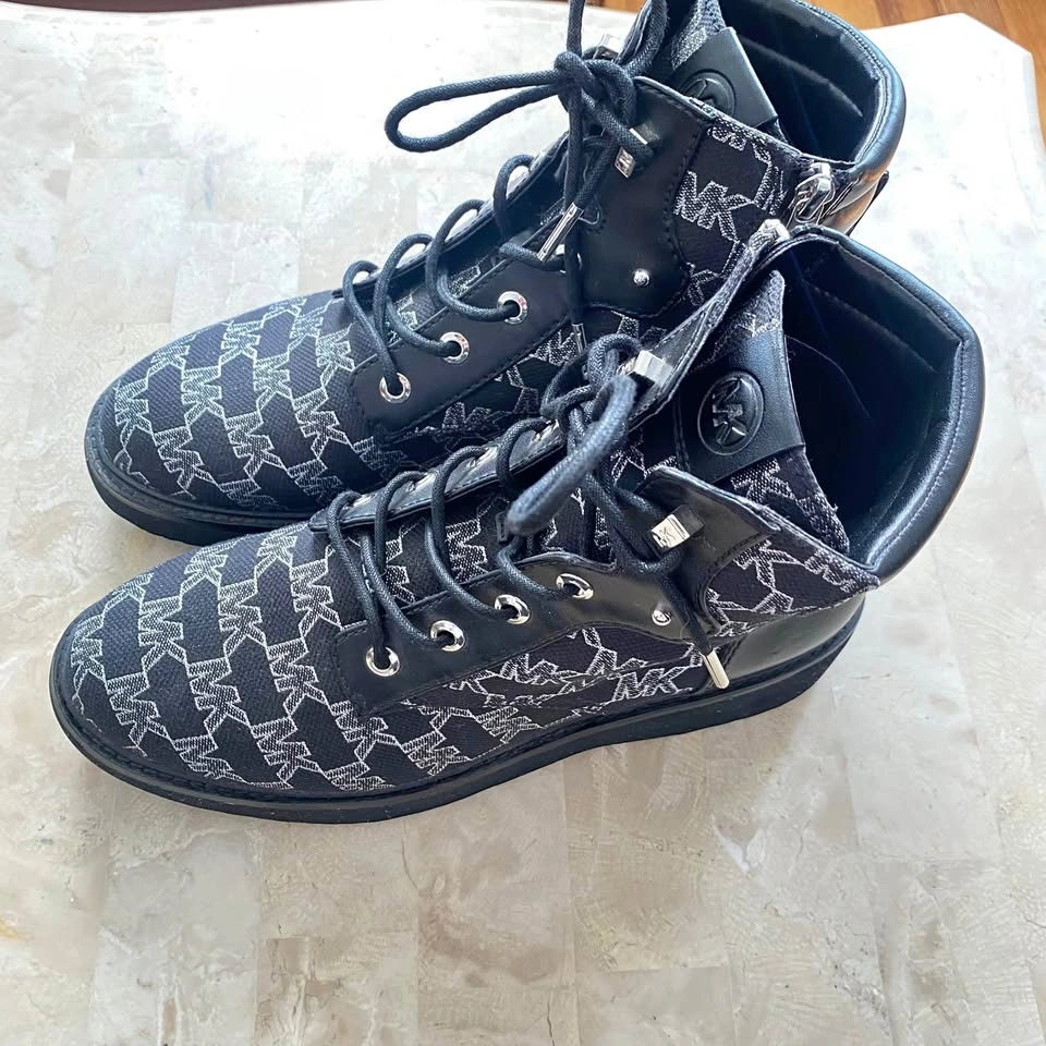 Michael Kors boots Black size 10 for women