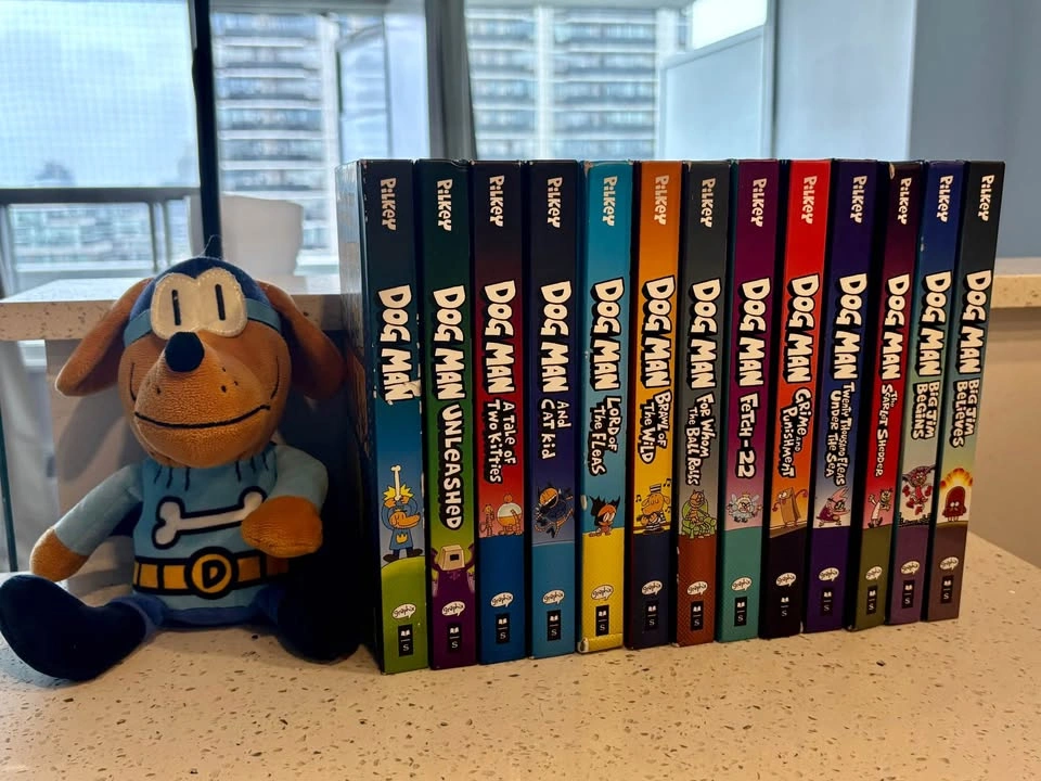 Dav Pilkey Dog Man Book Collection (13 Books) with Plush Toy - photo 3