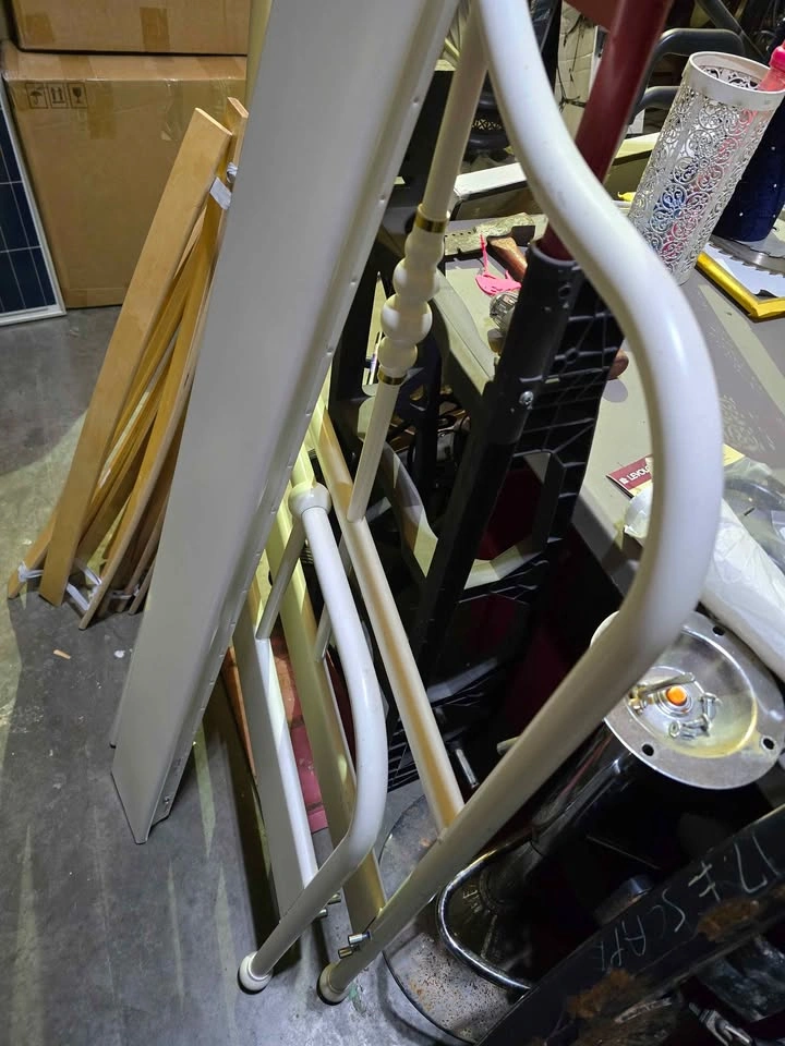 Bed Frame - Child Single (White and Gold) - photo 3