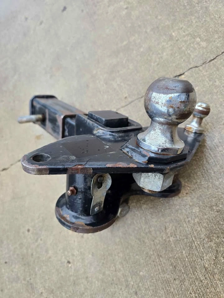 Adjustable Trailer Hitch - photo 4