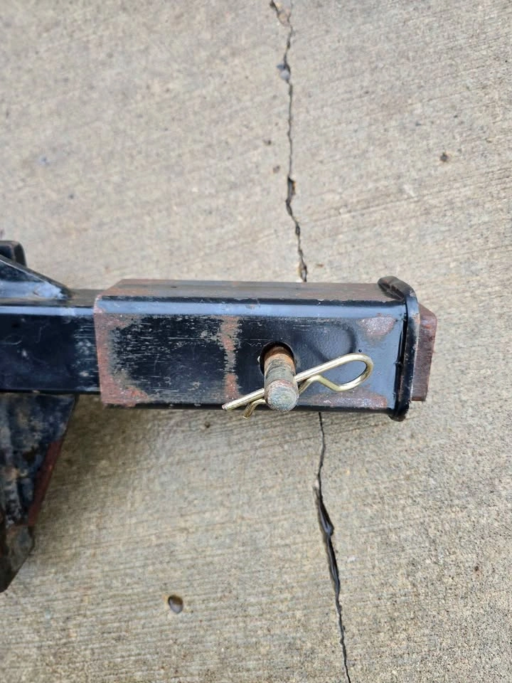 Adjustable Trailer Hitch - photo 5
