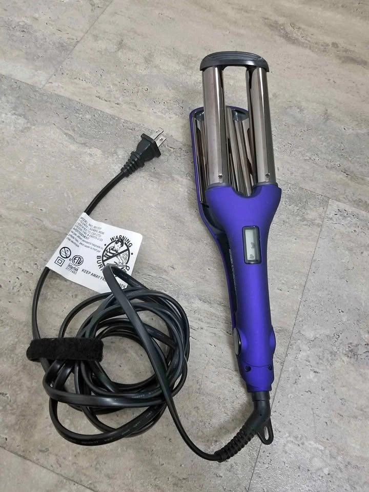 Ion Titanium Pro Triple Barrel Waver