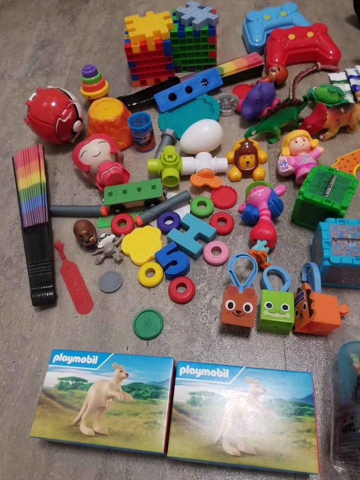 ALL for $5 Random Kids Toys Bundle - photo 4