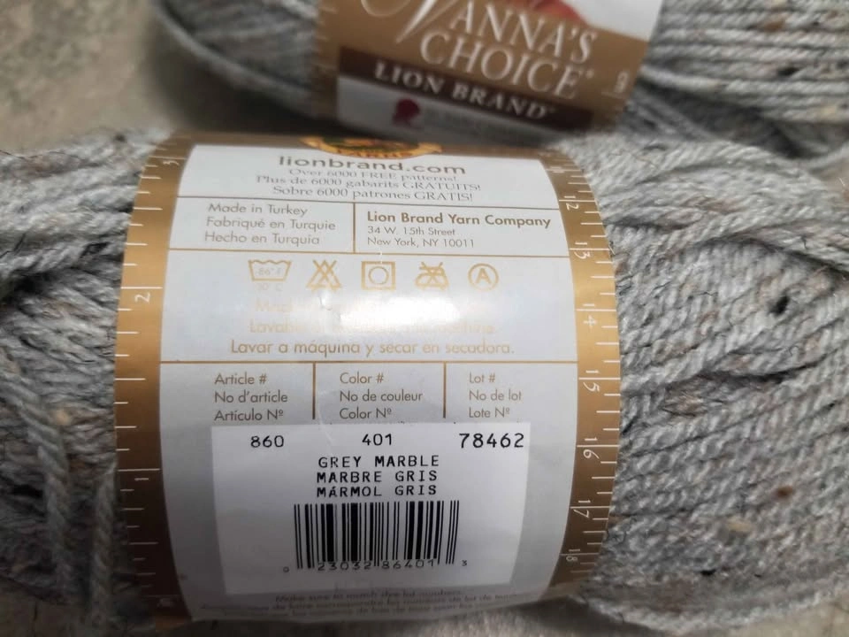 Grey Marble Medium Weight Yarn Lion Brand 2 Skeins - photo 3