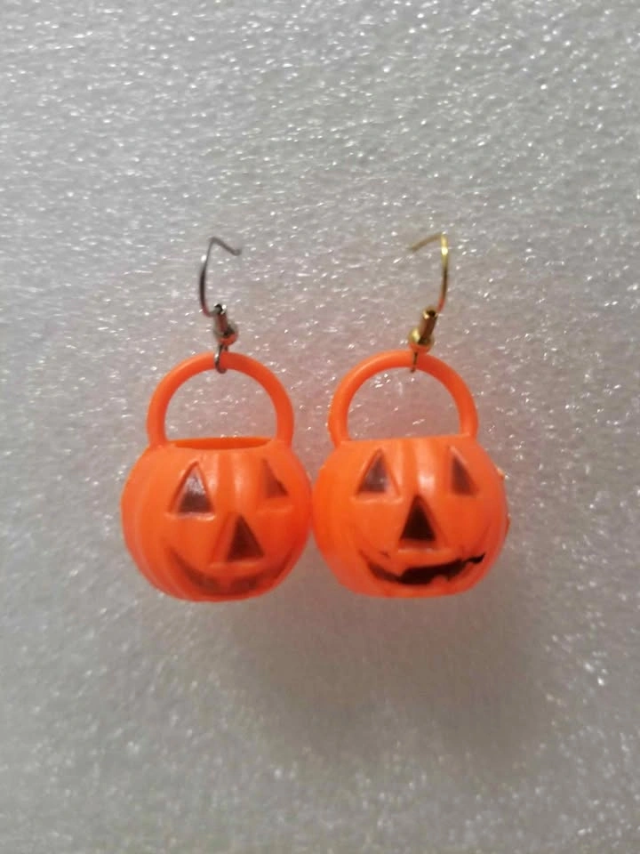 Pumpkin Pail Earrings $1