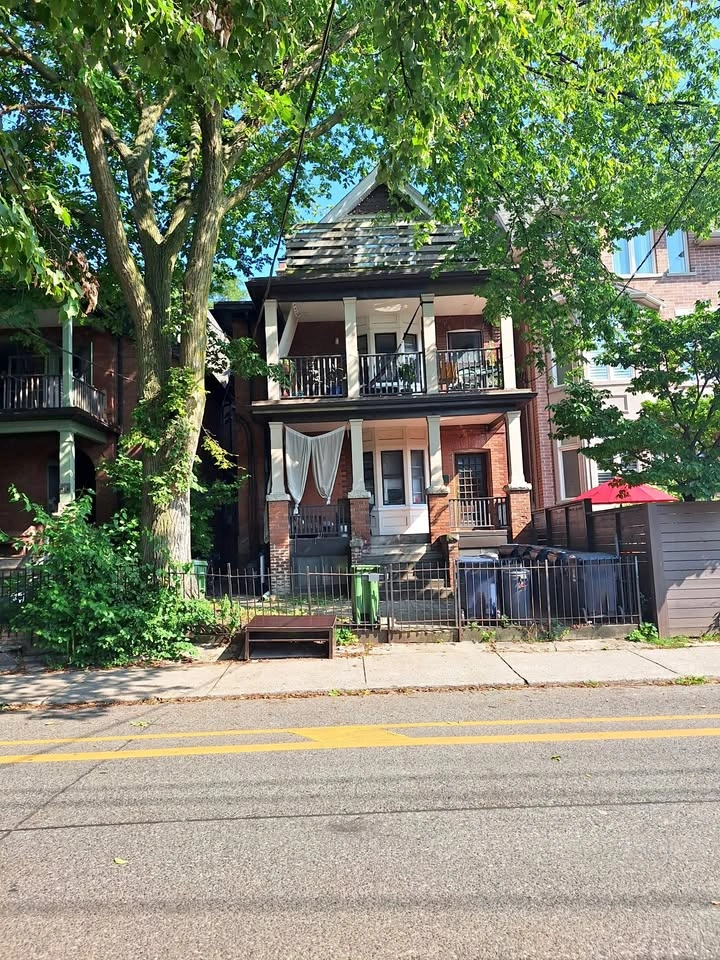 1 Bed 1 Bath Apartment