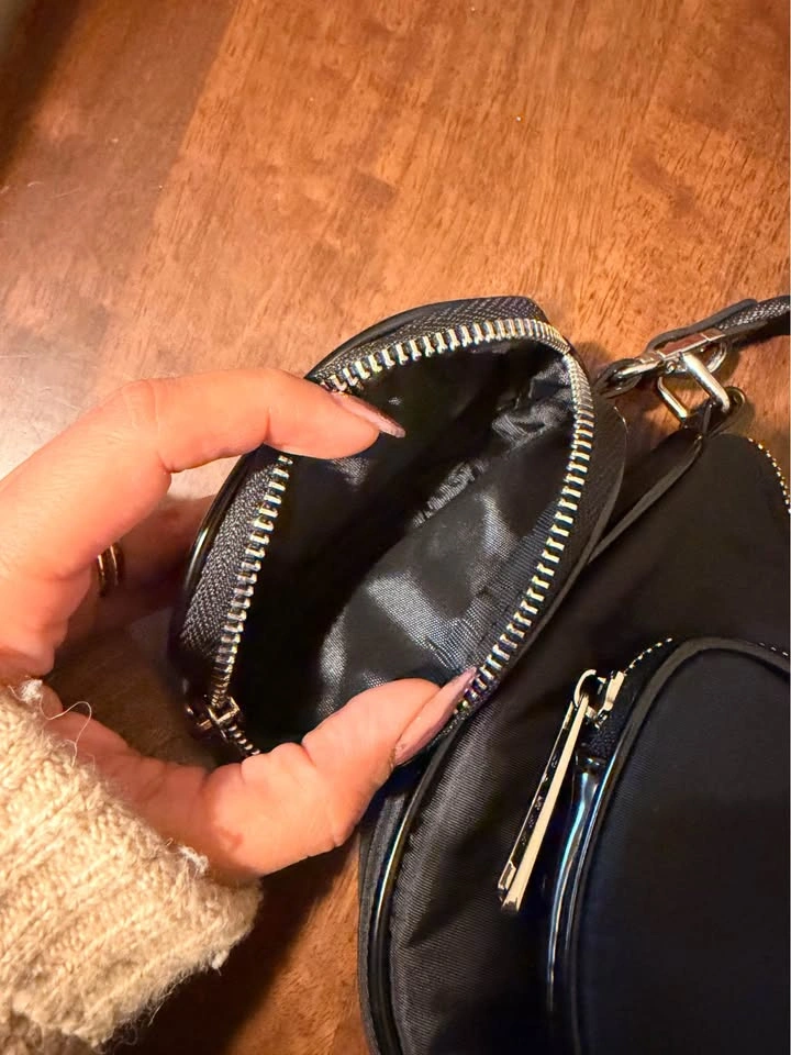 Guess Shoulder Bag - photo 4