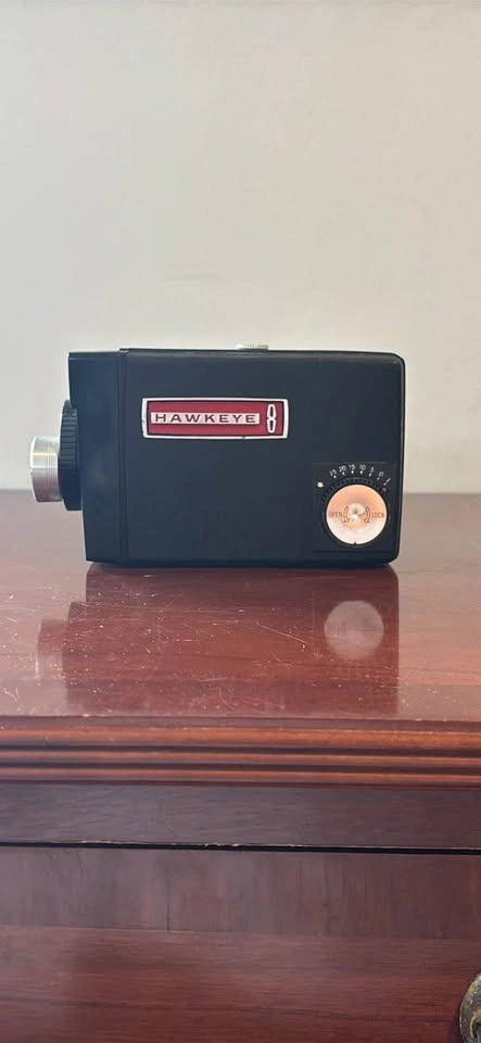 Kodak Hawkeye 8 Movie Camera - photo 2