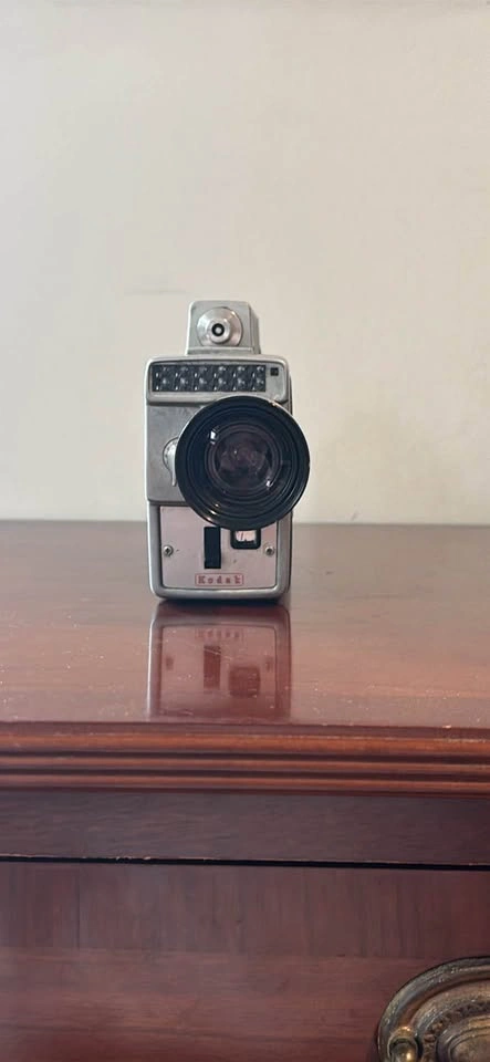 Vintage Kodak Zoom 8 Movie Camera Automatic f/1.9 Model 2 - photo 5