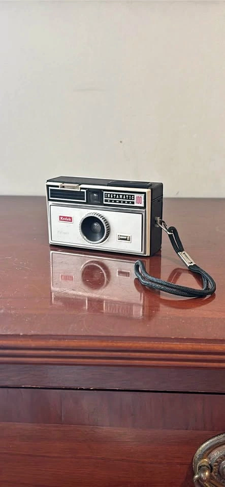Kodak Instamatic 100 Camera
